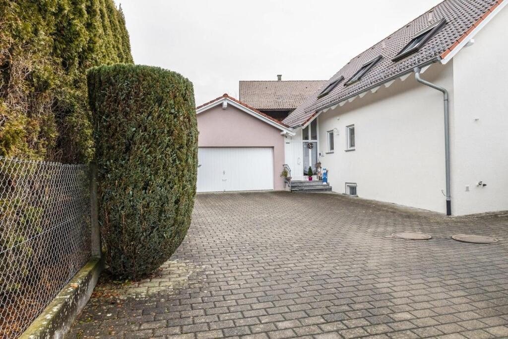 Ferienwohnung Im Gruenen, 10 Km Rv, 30 Km Bodensee, Kueche Bad Balkon Wolpertswende Exterior photo